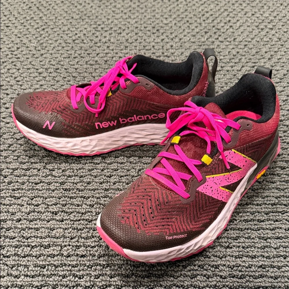 New Balance Women's Burgundy & Hot Pink Athletic Running Shoes - Picture 1 of 5